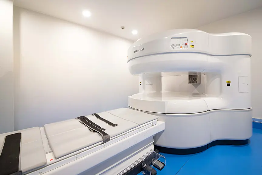 磁気共鳴画像診断装置（MRI）